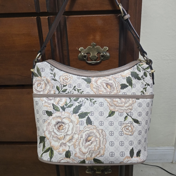 Giani Bernini Handbags - Giani Bernini Floral Shoulder Hobo Bag